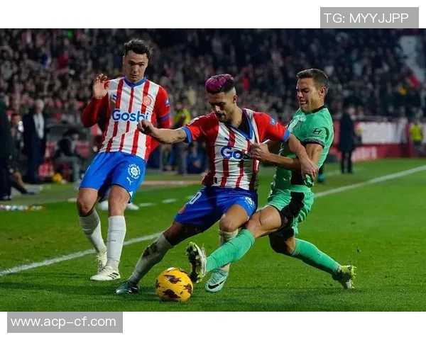 西甲精彩对决里昂大胜尤文图斯帽子戏法点燃全场热情