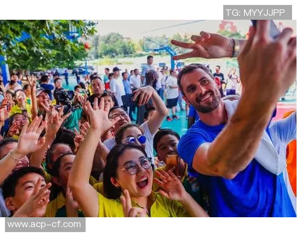 学生们走近姚明聆听篮球巨星的成长故事与人生智慧