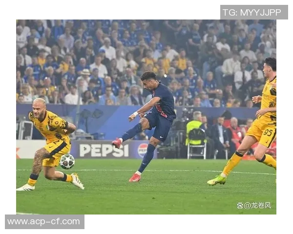 巴黎圣日耳曼与那不勒斯友谊赛精彩回顾乌龙球成比赛转折点分析