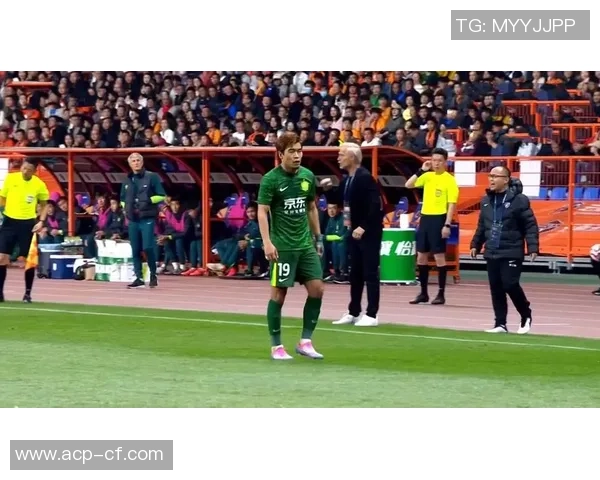 中超激战里昂逆转热刺红牌争议引发全场热议精彩集锦回顾 中超激战里昂逆转热刺红牌争议引发全场热议精彩集锦回顾