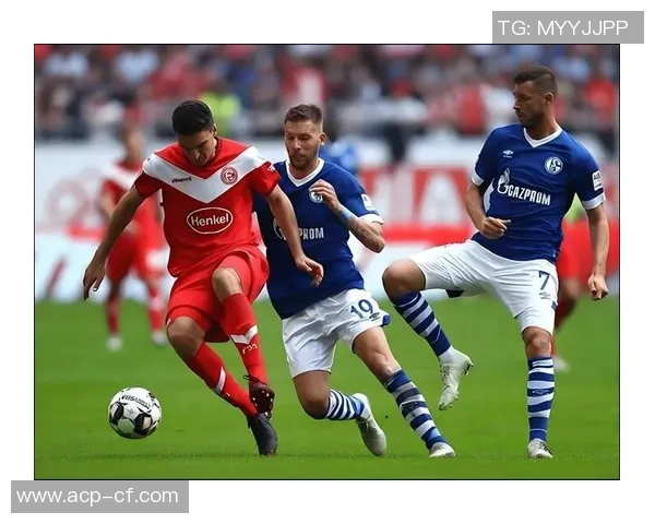 德甲激战拜仁大胜尤文图斯争议判罚引发全场热议 德甲激战拜仁大胜尤文图斯争议判罚引发全场热议