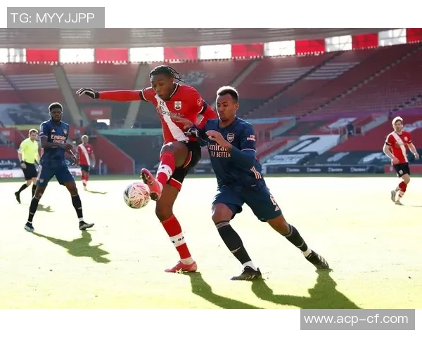 足总杯激战阿森纳凭借红牌风波以1-0战胜那不勒斯精彩集锦回顾 足总杯激战阿森纳凭借红牌风波以1-0战胜那不勒斯精彩集锦回顾